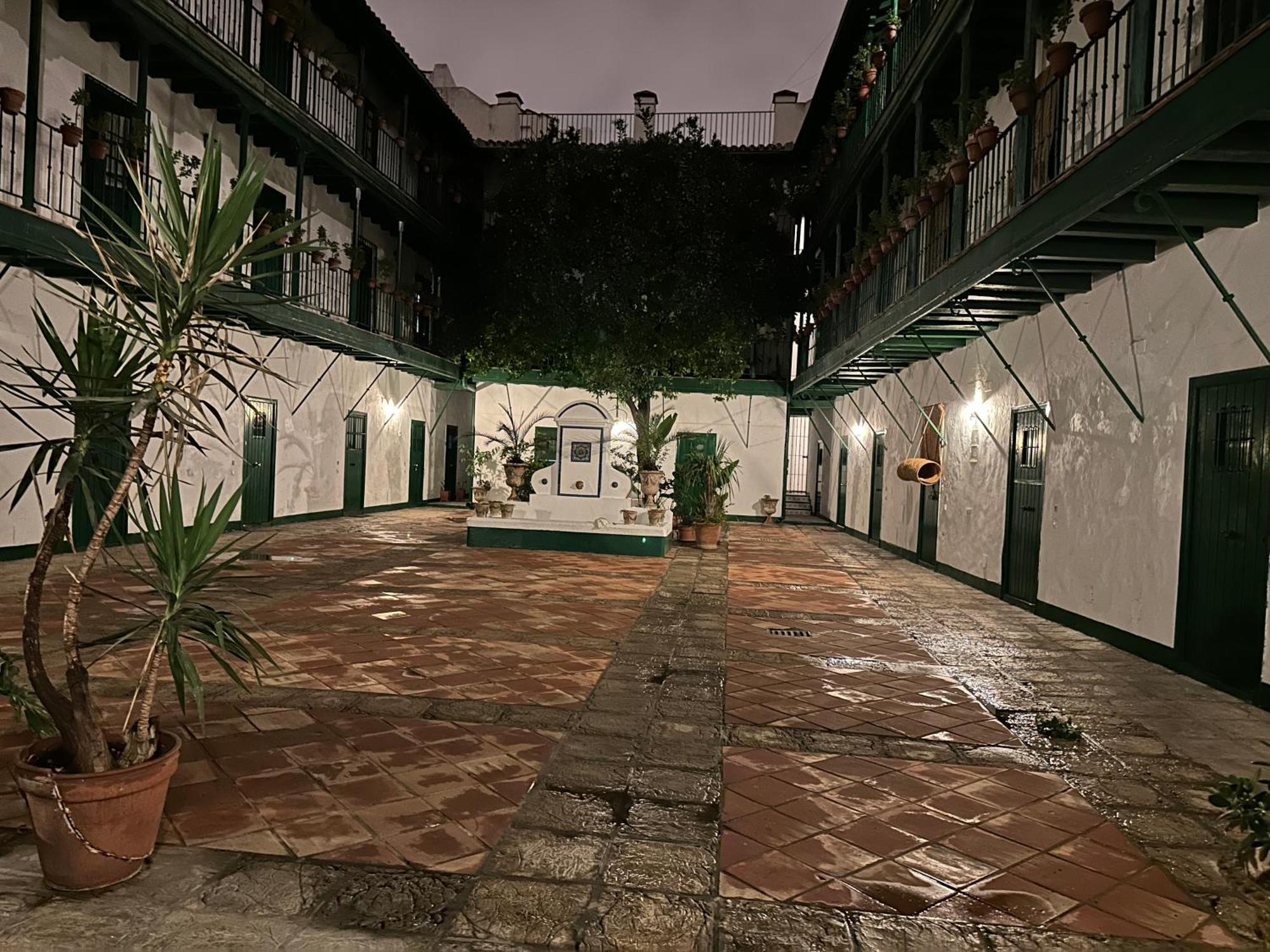 Casa Duque Compartida Familiar 2- Habitacion Bano Propio Севилья Экстерьер фото